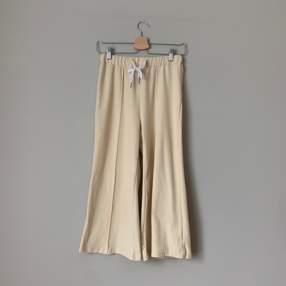 NWOT Ivory Lounge Set - Picture 4 of 5